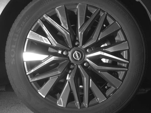 Used 2025 Nissan Altima 2.5 SV image 13