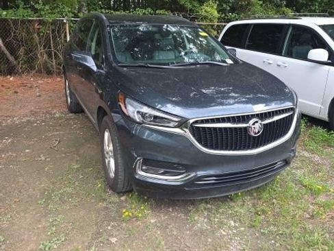 Used 2018 Buick Enclave Premium FWD image 3