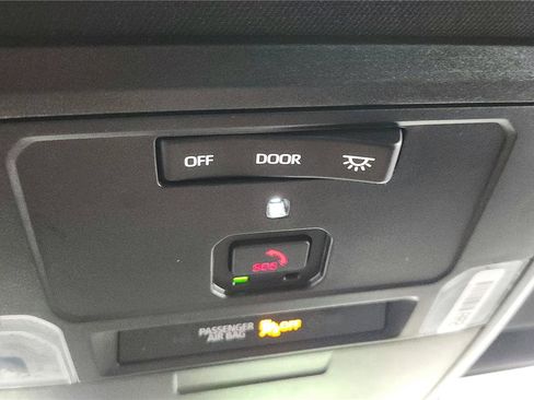 Used 2024 Toyota Tacoma TRD Off-Road image 27