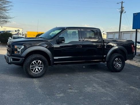 Used 2018 Ford F150 Raptor w/ Equipment Group 802A Luxury AWD/4WD image 4