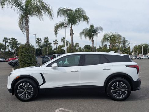 Used 2026 Chevrolet Blazer EV LT FWD image 2