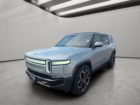 Used 2024 Rivian R1S Adventure AWD/4WD image 1