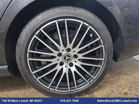 Used 2022 Mercedes-Benz C 300 4MATIC Sedan image 30