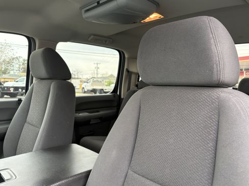 Used 2007 Chevrolet Silverado 2500 LT w/ 1LT Convenience Package image 15