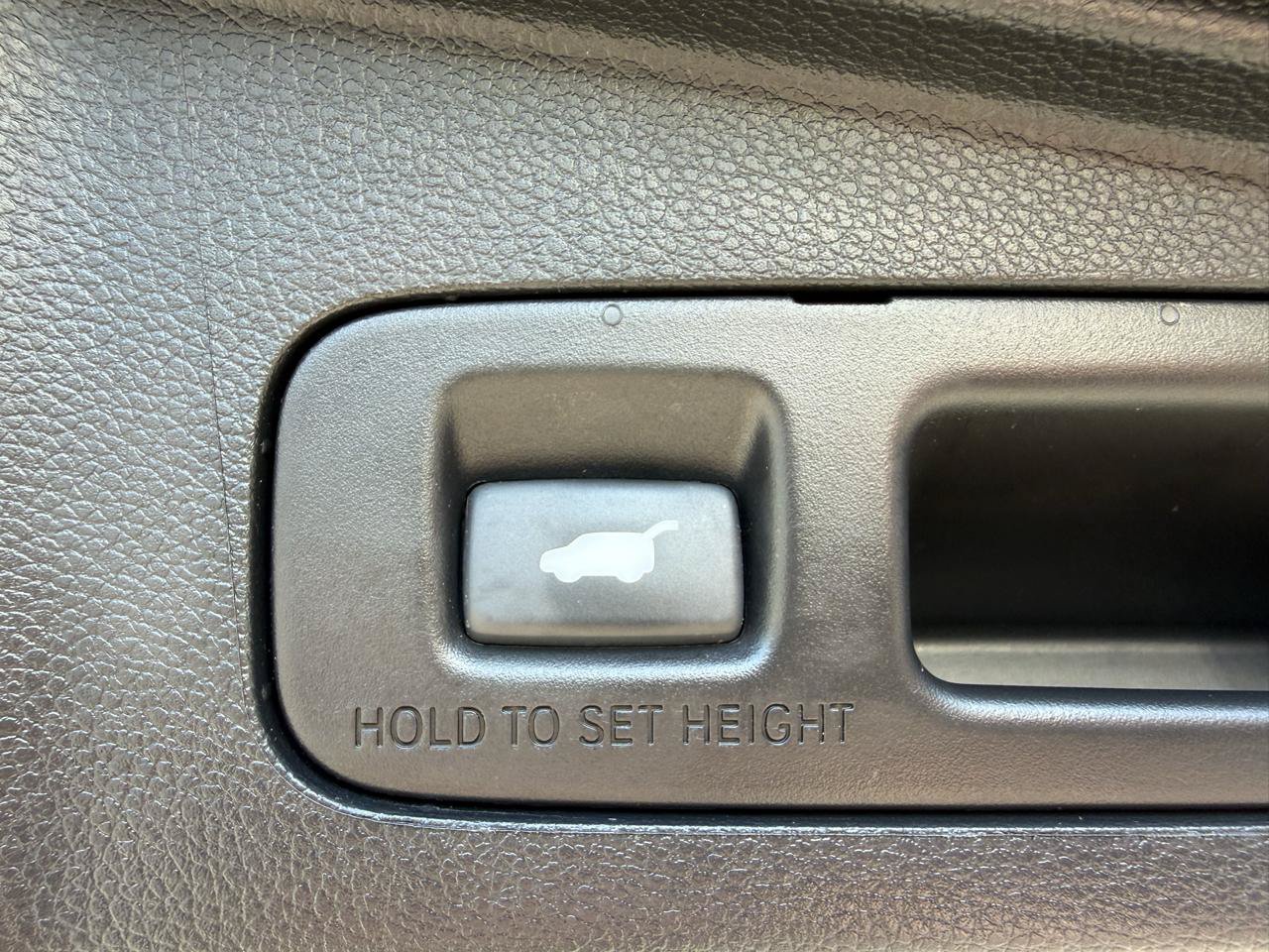 Used 2018 Honda CR-V Touring image 18