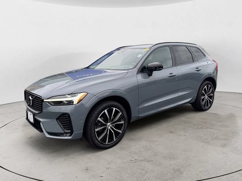 Certified 2024 Volvo XC60 B5 Plus w/ Protection Package Premier AWD/4WD image 2