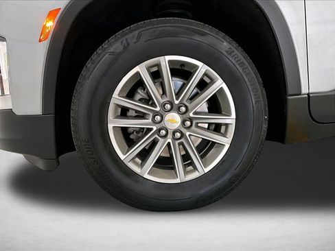 Used 2023 Chevrolet Traverse LT FWD image 10
