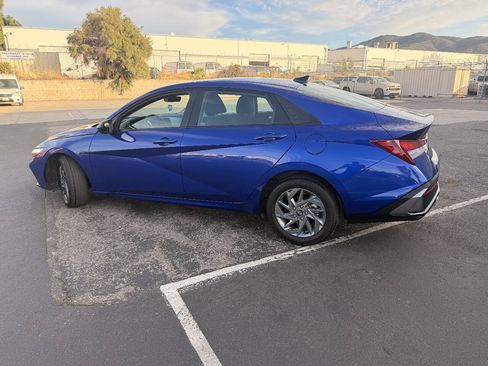 Used 2024 Hyundai Elantra SEL FWD image 13