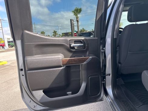 Used 2022 GMC Sierra 1500 Elevation w/ X31 Off-Road Package AWD/4WD image 13