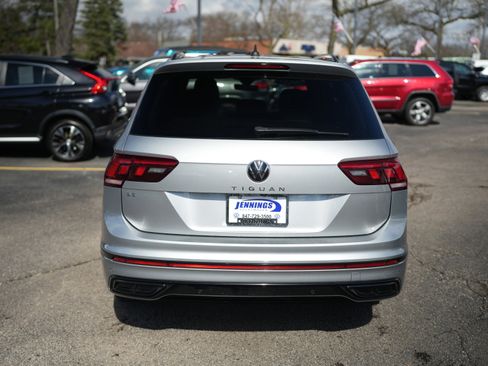 Certified 2022 Volkswagen Tiguan SE R-Line image 6