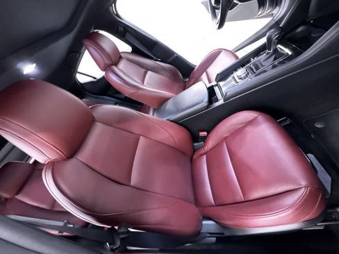 Used 2024 MAZDA MAZDA3 s image 33