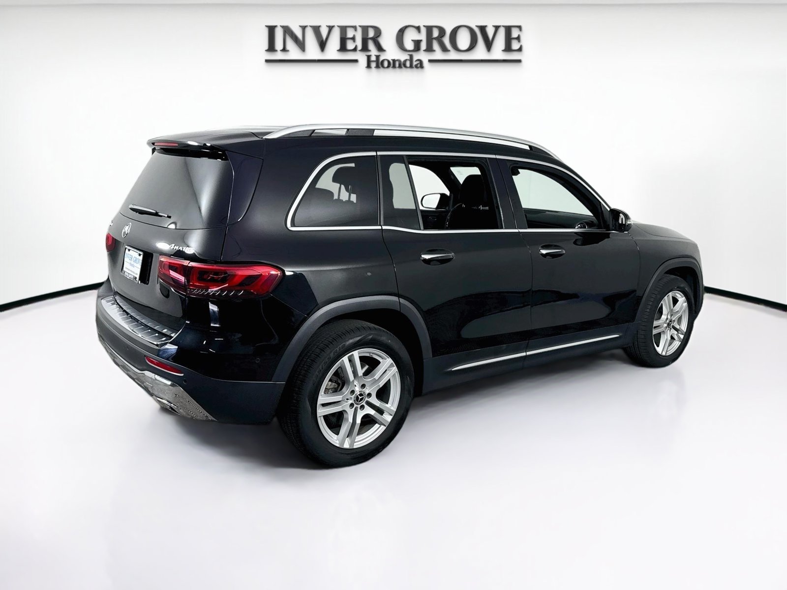 Used 2022 Mercedes-Benz GLB 250 4MATIC image 5