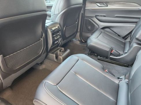 New 2025 Jeep Grand Cherokee L Limited w/ Black Appearance Package image 22