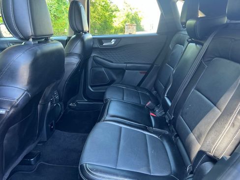 Used 2020 Ford Escape Titanium AWD/4WD image 21