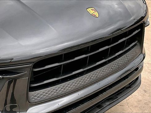 Used 2022 Porsche Macan image 29