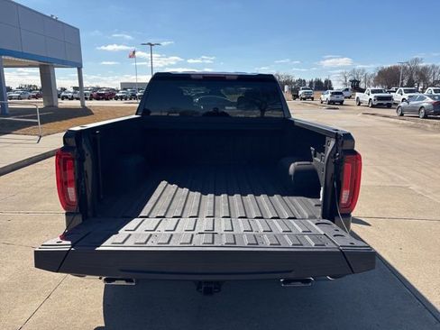 Used 2024 GMC Sierra 1500 SLT image 18