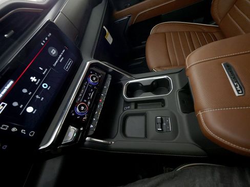 Used 2025 GMC Sierra 2500 Denali Ultimate image 37