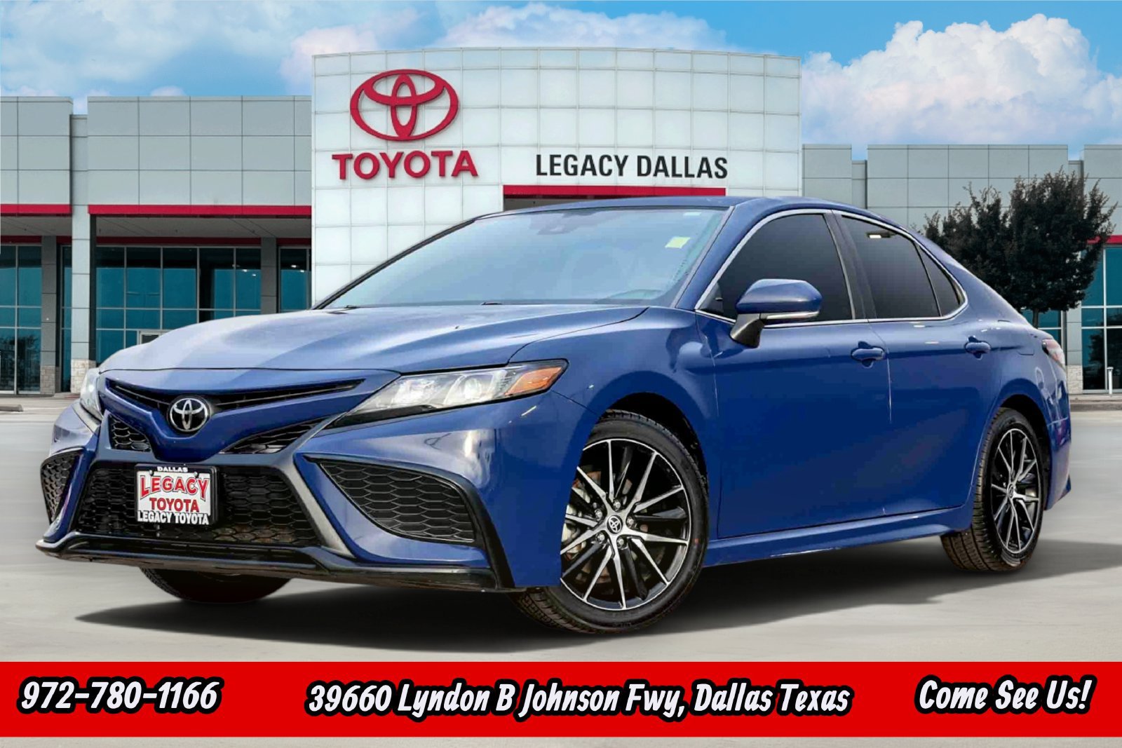Used 2024 Toyota Camry SE FWD image 1