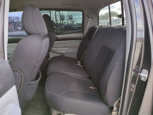 Used 2009 Toyota Tacoma PreRunner image 12