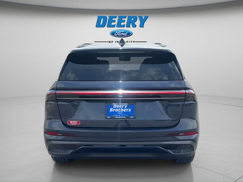 Used 2024 Lincoln Nautilus Reserve w/ Equipment Group 202A AWD/4WD image 6