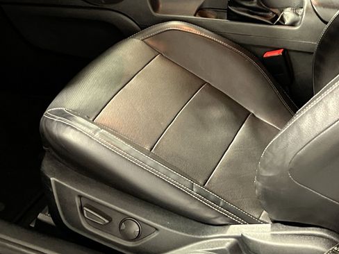 Used 2022 Ford Mustang GT Premium image 14