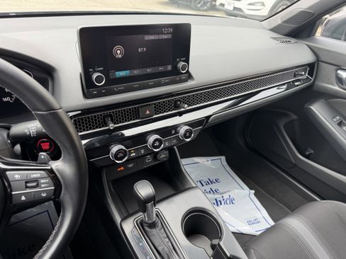 Used 2023 Honda Civic Sport image 14