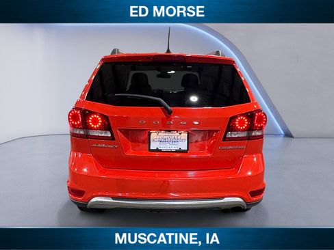 Used 2019 Dodge Journey Crossroad image 4