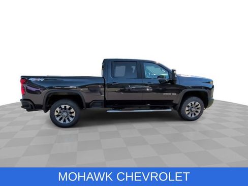 Used 2024 Chevrolet Silverado 2500 Custom w/ Custom Convenience Package AWD/4WD image 10