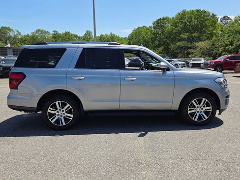 Used 2024 Ford Expedition Limited image 6