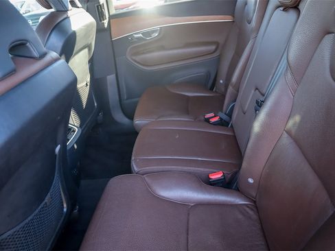 Used 2022 Volvo XC90 T6 Momentum w/ Advanced Package image 25