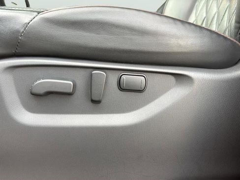 Used 2021 Nissan Armada Platinum w/ Captain's Chairs Package AWD/4WD image 15