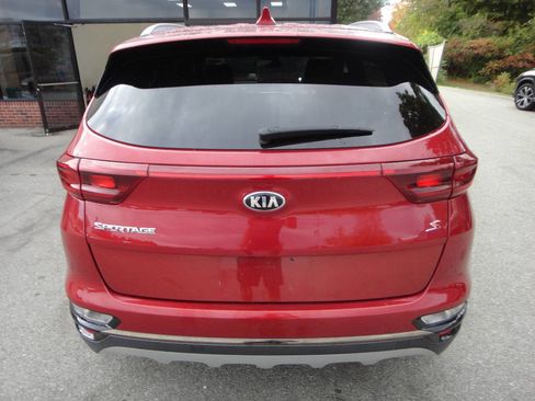 Used 2020 Kia Sportage S image 5