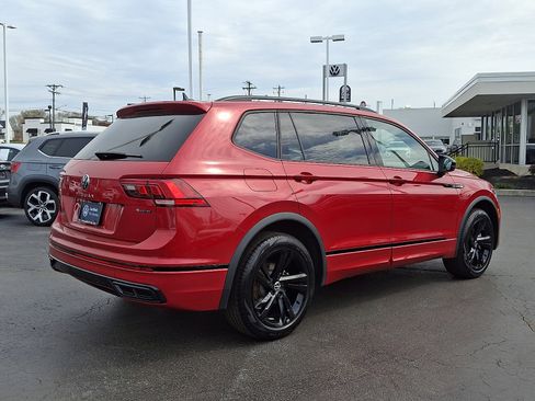 Certified 2024 Volkswagen Tiguan SE R-Line AWD/4WD image 6