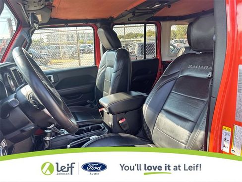 Used 2018 Jeep Wrangler Unlimited Sahara w/ Safety Group image 17