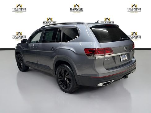 Used 2023 Volkswagen Atlas SE w/ Black Wheel Package AWD/4WD image 9