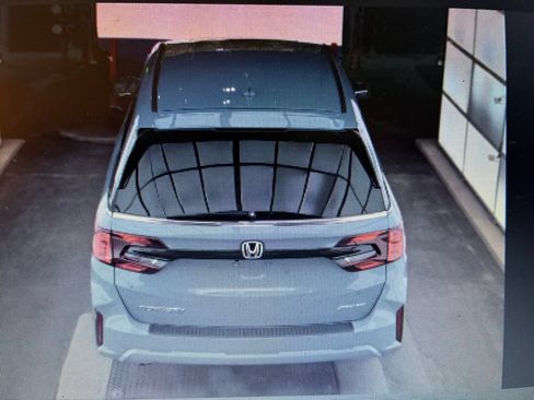 Used 2025 Honda Odyssey Sport-L image 4