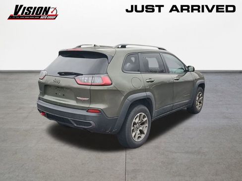 Used 2020 Jeep Cherokee Trailhawk image 5