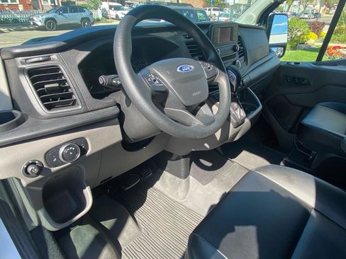 Used 2020 Ford Transit 250 Medium Roof RWD image 17