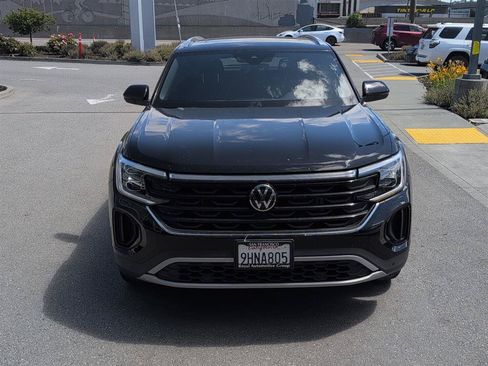 Used 2024 Volkswagen Atlas Cross Sport SE w/ Panoramic Sunroof Package AWD/4WD image 3