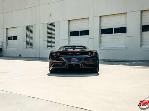 Used 2022 Ferrari F8 Tributo image 68
