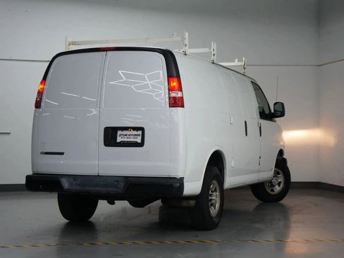 Used 2018 Chevrolet Express 3500 image 35