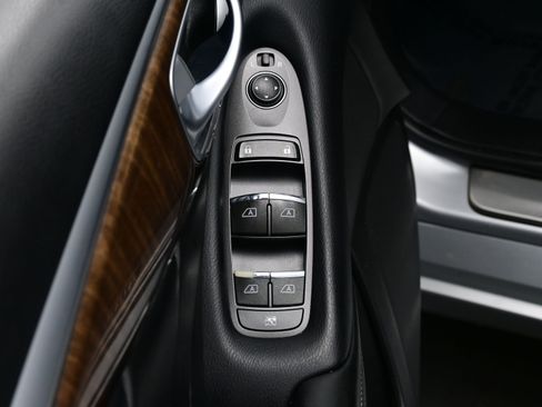 Used 2014 INFINITI Q50 Sport w/ Deluxe Technology Package image 10