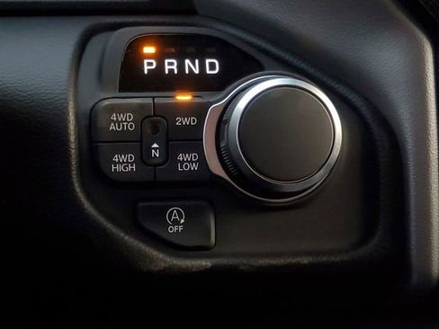 New 2026 RAM 1500 4x4 Crew Cab image 23