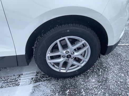 Used 2024 Ford Edge SEL w/ Convenience Package image 9