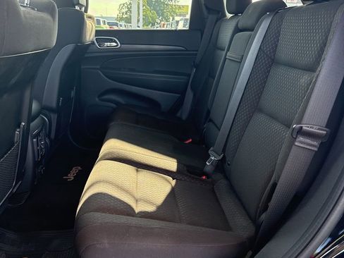 Used 2022 Jeep Grand Cherokee Laredo E w/ Security & Convenience Group image 23