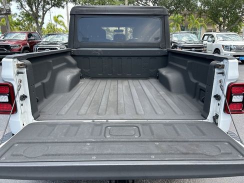 Used 2020 Jeep Gladiator Rubicon image 42