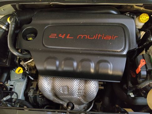 Used 2021 Jeep Renegade Latitude image 30