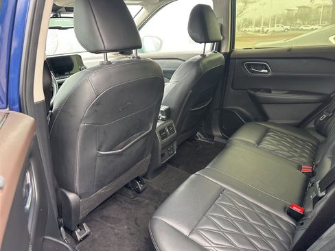 Used 2023 Nissan Rogue Platinum w/ Platinum Premium Package image 7