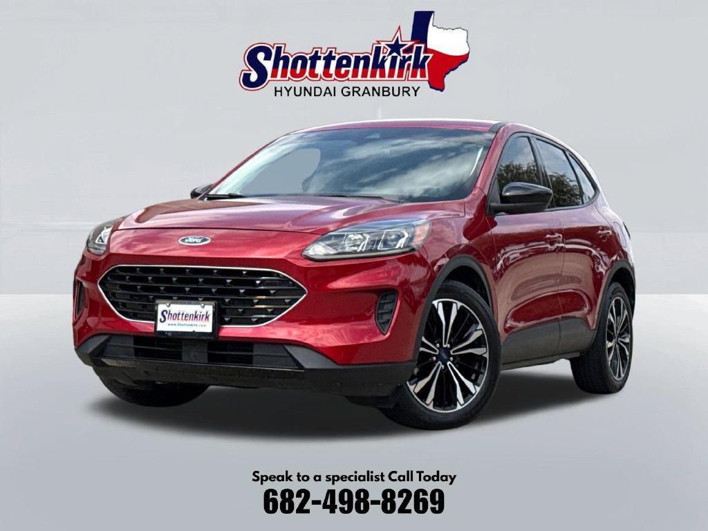Used 2022 Ford Escape SE w/ SE Sport Appearance Package FWD image 1