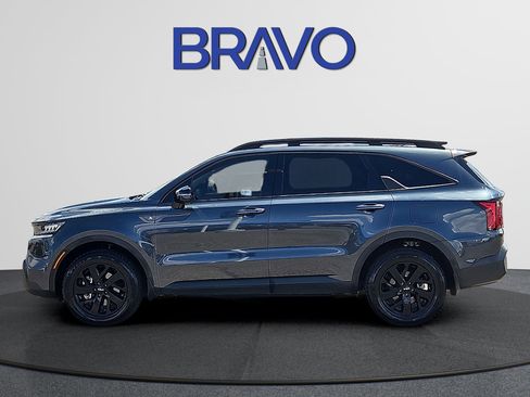 Used 2023 Kia Sorento S w/ Panoramic Sunroof Package AWD/4WD image 2